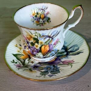 Floral Teacup and Saucer Set Queens China